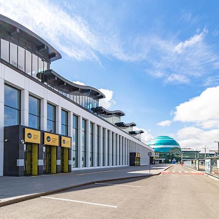 Caps Lock Airport Hotel Астана Экстерьер фото