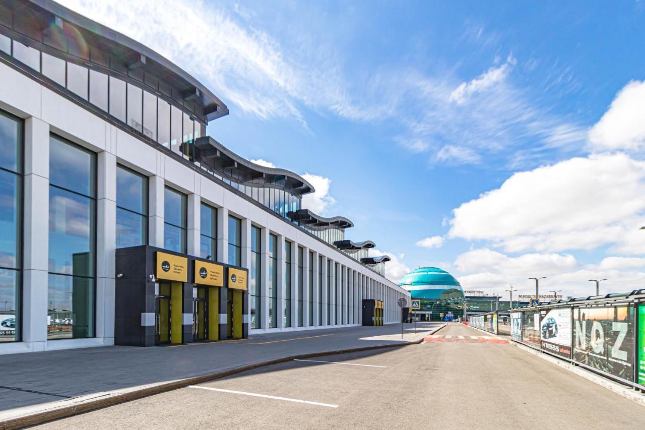 Caps Lock Airport Hotel Астана Экстерьер фото